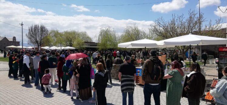 Tatilciler Kapadokya'da alışılmışın dışında yoğunluk oluşturdu