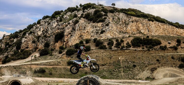 TMF Başkanı Uçar, Endurobil 365 Extrempark Bilecik'te incelemelerde bulundu