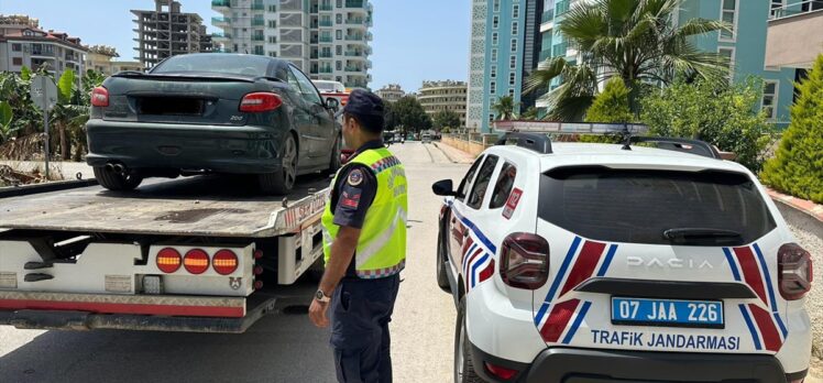 Alanya'da drift yapan sürücüye 128 bin 932 lira ceza kesildi