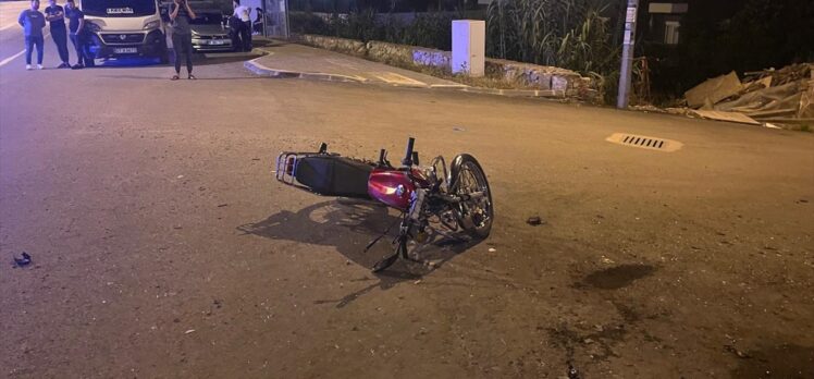 Alanya'da kamyonet ile motosikletin çarpıştığı kazada 1 kişi öldü, 1 kişi yaralandı