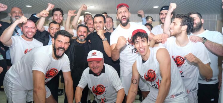 Antalyaspor'u Türkiye Basketbol Ligi'ne taşıyan Engin Gençoğlu, 4. şampiyonluğuna ulaştı