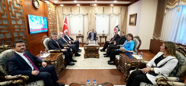 Bakan Tekin, Diyarbakır'da “İl Eğitim Değerlendirme Toplantısı”na katıldı: