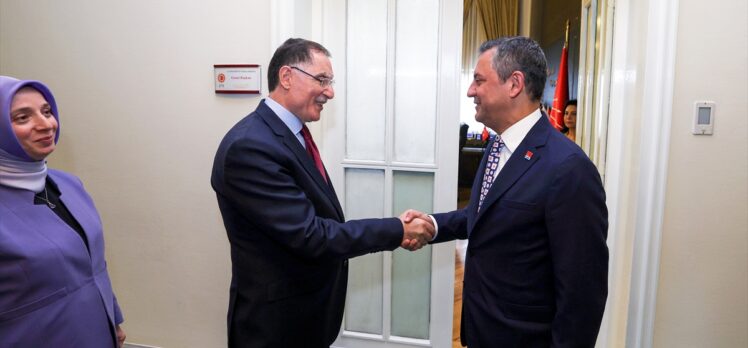 CHP Genel Başkanı Özel, Kamu Başdenetçisi Malkoç'u kabul etti