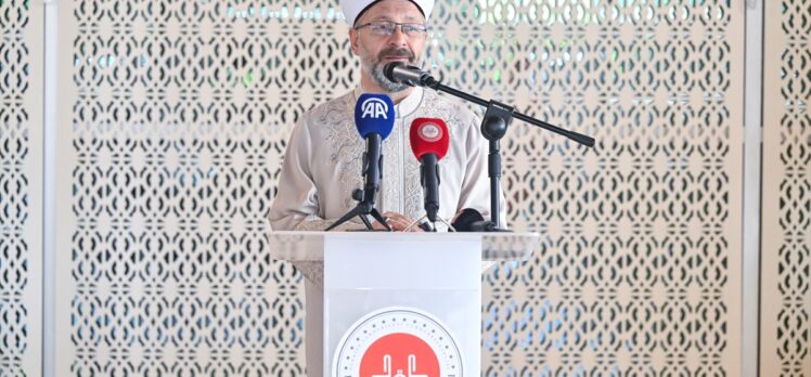 Diyanet İşleri Başkanı Erbaş, şehit anneleri için düzenlenen “Anneler Günü” programına katıldı: