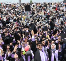 Erzincan Binali Yıldırım Üniversitesinin mezuniyet töreninde Filistin'e destek