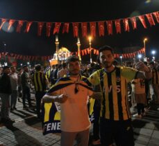 Fenerbahçe'nin derbi zaferi Kayseri'de davul zurnayla kutlandı