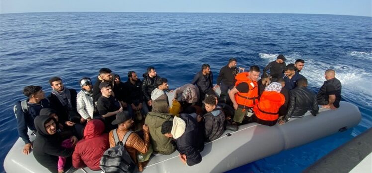 Fethiye açıklarında 38 düzensiz göçmen kurtarıldı