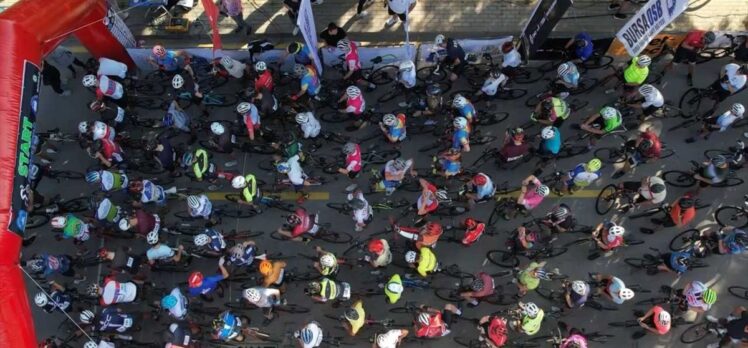 “Granfondo Bursa Bisiklet Yarışı”na 6 ülkeden 700'ü aşkın bisikletçi katıldı