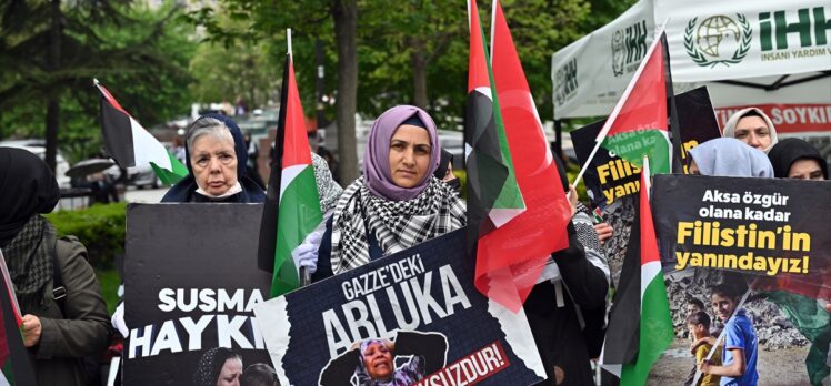 İHH'nin, Filistin için Sultanahmet Meydanı'nda başlattığı oturma eylemi 9. gününde sürüyor