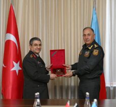 Kara Kuvvetleri Komutanı Orgeneral Bayraktaroğlu, Azerbaycan Savunma Bakanı Hasanov'la görüştü