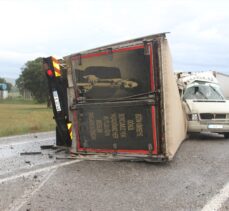 Konya'da kamyonun minibüsle çarpışması sonucu 14 kişi yaralandı