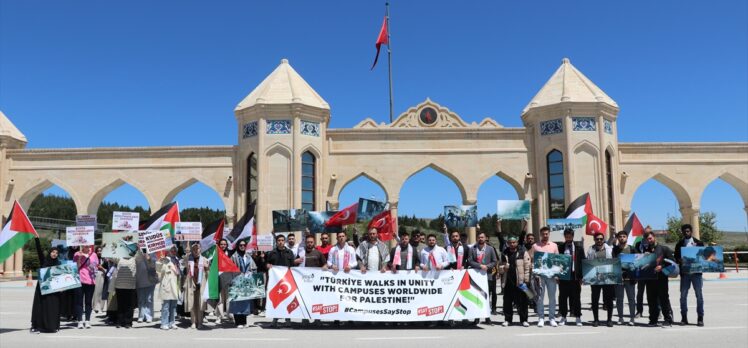 Kütahya Dumlupınar Üniversitesi öğrencileri Filistin'e destek için yürüdü