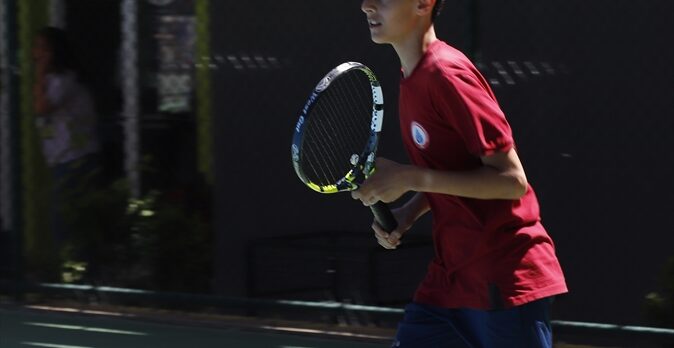 Manisa'da 14 Yaş Bahar Kupası Türkiye Serisi Tenis Turnuvası başladı