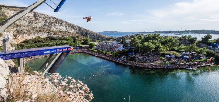 Red Bull Cliff Diving 2024 Atina'da başladı