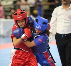 Sakarya'da düzenlenen Wushu Okul Sporları Türkiye Şampiyonası sürüyor