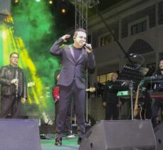 Şarkıcı Ferhat Göçer, Şırnak'ta konser verdi