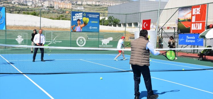 Şırnak'ta 3. Uluslararası Cudi Cup Tenis Turnuvası gösteri maçı ile başladı