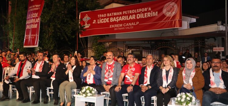 TFF 2. Lig'e yükselen TPAO Batman Petrolspor'dan coşkulu kutlama