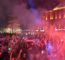 Trabzonspor taraftarları, Türkiye Kupası Final maçını dev ekrandan takip ediyor