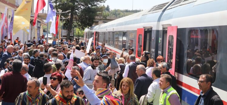 “Turistik Tuz Ekspresi”nin ilk seferi Çankırı'ya ulaştı