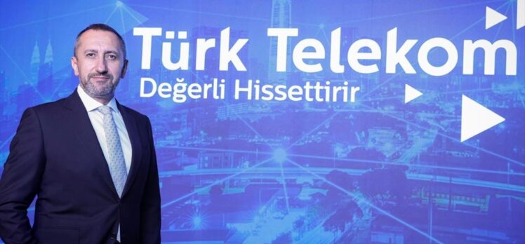 Türk Telekom ve Kızılay'dan deprem bölgesinde sınava girecek öğrencilere destek