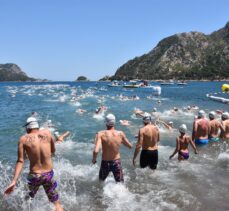 Uluslararası Arena AquaChallenge Yüzme Şampiyonası sürüyor