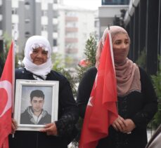 Vanlı aileler DEM İl Başkanlığı önündeki eylemlerini sürdürdü