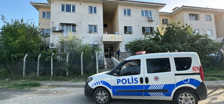 Adana'da apartmanda çıkan yangında anne ve oğlu öldü, baba yaralandı