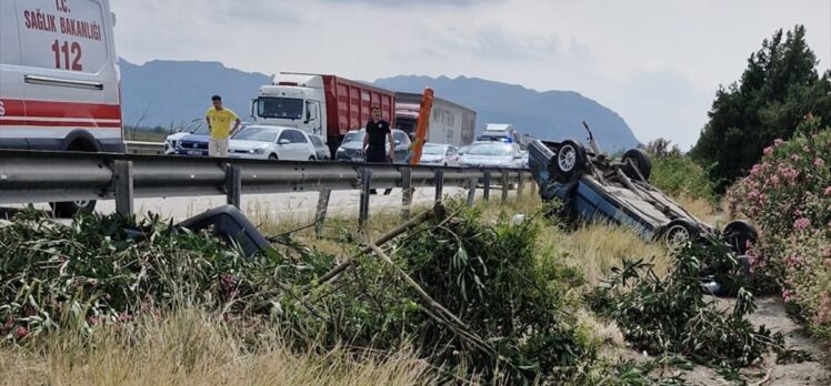 Adana'daki trafik kazasında 1 kişi öldü, 4 kişi yaralandı