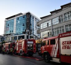 Ataşehir'de iş merkezinde çıkan yangın söndürüldü