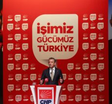 CHP Genel Başkanı Özel, partisinin belediye başkanlarıyla bir araya geldi