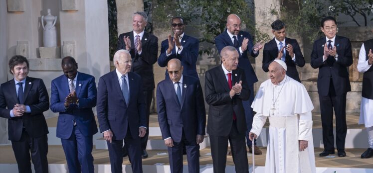 Cumhurbaşkanı Erdoğan G7 Liderler Zirvesi'ndeki aile fotoğrafı çekimine katıldı