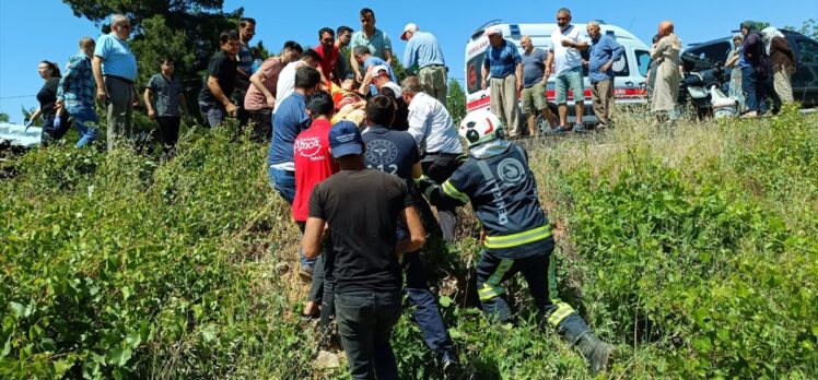 Denizli'de iki otomobilin çarpışması sonucu 1 kişi öldü