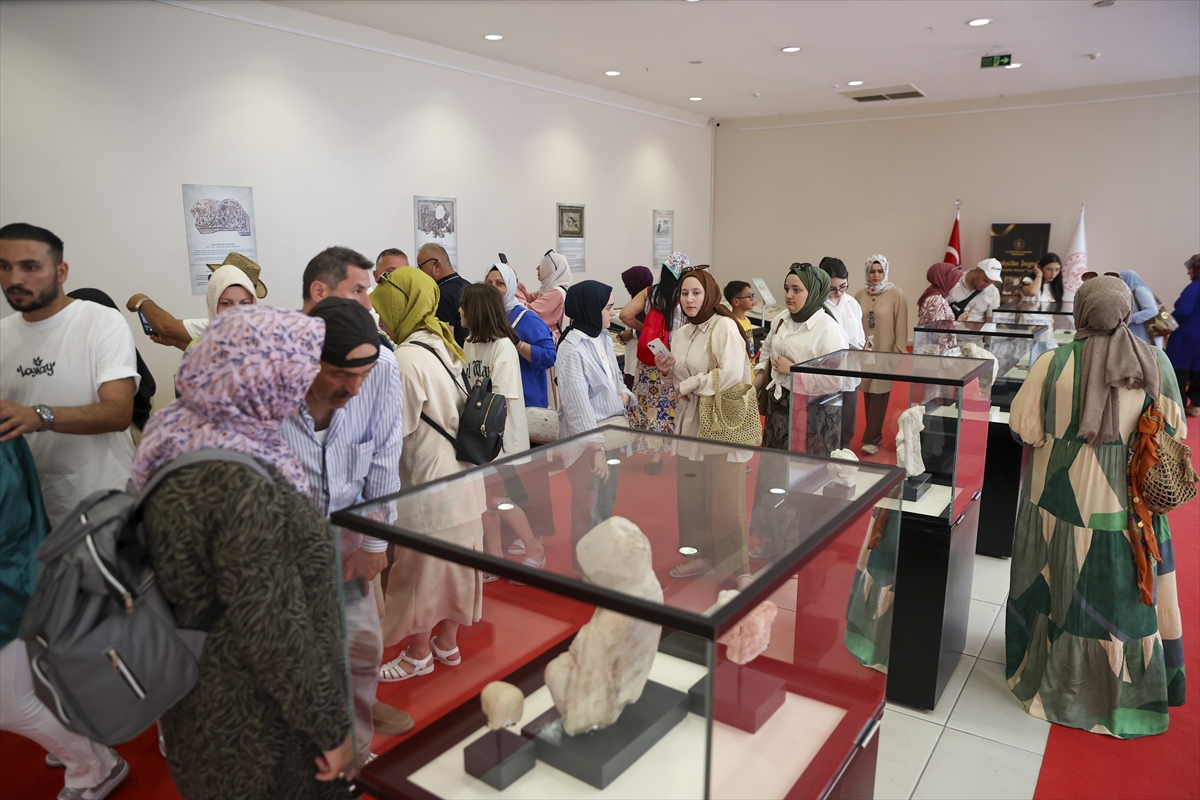 Depremde hasar gören Hatay Arkeoloji Müzesi'nin ünlü eserleri Gaziantep'e konuk oldu