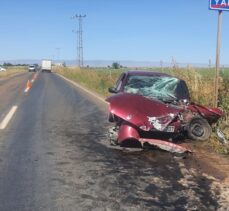 Diyarbakır'da minibüs ile otomobilin çarpıştığı kazada 22 kişi yaralandı