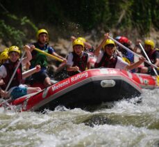 Düzce'de sıcak hava nedeniyle rafting parkurlarına talep arttı