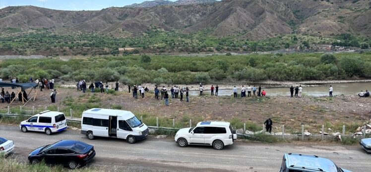 Murat Nehri'nde kaybolan çocuğu arama çalışmaları sürüyor