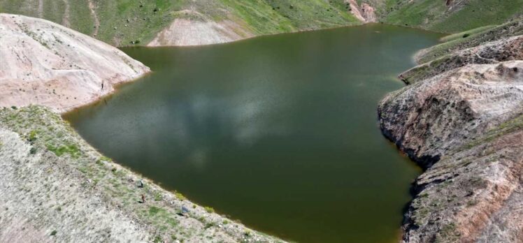 Erzurum Büyükşehir Belediyesinin yaptığı 700'ü aşkın gölet çiftçiye kolaylık sağlıyor