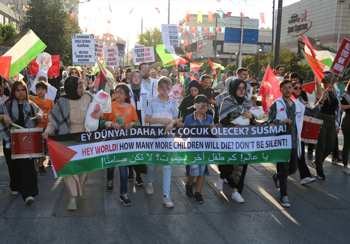 Gaziantep'te İsrail'in Filistin'e yönelik saldırıları protesto edildi
