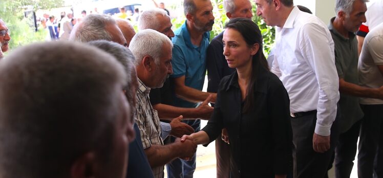 Hatimoğulları ve Bakırhan'dan anız yangınında ölenlerin ailelerine taziye ziyareti