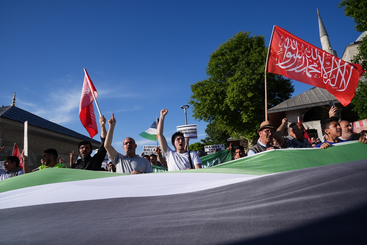 İsrail'in Gazze'ye yönelik saldırıları Üsküdar'da protesto edildi