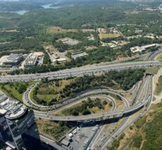 İstanbul'da tatil dönüşü yollardaki trafik havadan denetlendi