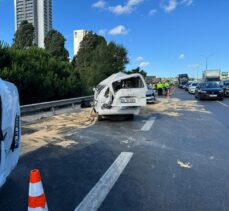 İstanbul'da TEM Otoyolu'nda 15 aracın karıştığı zincirleme kazada 5 kişi yaralandı