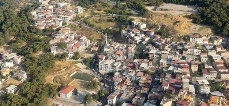 GÜNCELLEME – İzmir'de çıkan orman yangını kontrol altına alındı