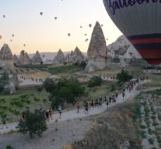 Kapadokya Çöl Maratonu'nda 30 kilometrelik koşu başladı