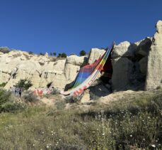 Kapadokya'da ters rüzgarla karşılaşan balon kayalıklara iniş yaptı