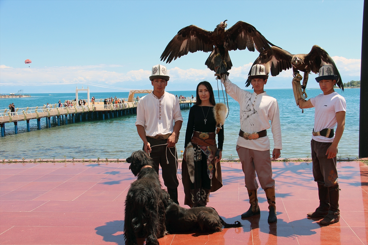 Kırgızistan'da Issık Göl kıyısında Uluslararası Turizm Fuarı düzenlendi