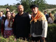 KKTC Cumhurbaşkanı Tatar, Isparta'da gül bahçelerini gezdi: