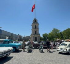 Klasik otomobil tutkunları Beyoğlu'nda buluştu