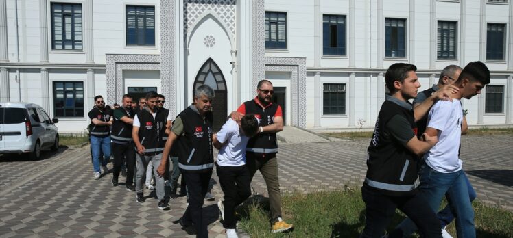 Kocaeli'de lise müdür yardımcısının öldürülmesine ilişkin gözaltı sayısı 11'e yükseldi